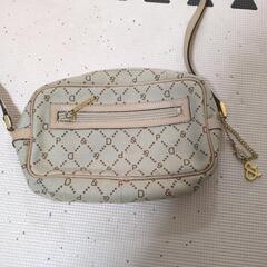 ショルダーバッグの画像