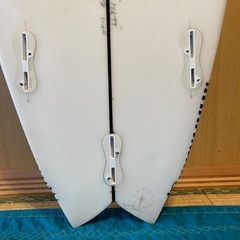 ツイン+1 サーフボード5’8 美品31.5L★特別割引中！の画像