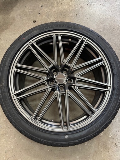 ○新品 285/35R22 2本セット MAXTREK マックストレック FORTIS T5