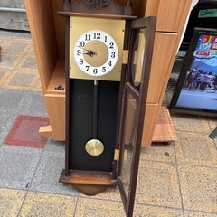 大きな掛け時計の画像