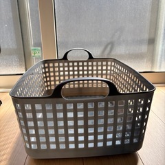 ランドリーバスケット　2段の画像