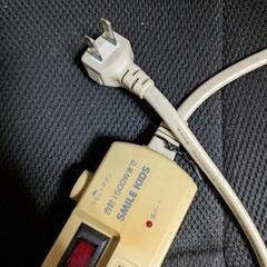 電源ケーブル　マルチ　タップ　6口　2メートルの画像