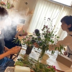 ドライフラワーでハーフムーンリースの画像