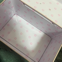 キティちゃん缶かんの画像