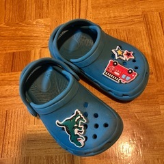 クロックス 風 サンダル 消防車 