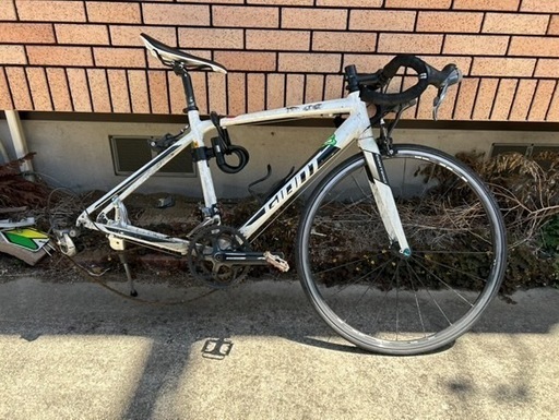 GIANT ジャイアントロードバイク 自転車 （ホイール後ろは、ありません。）詳細を必ずご覧ください！