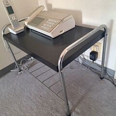 スチール電話台