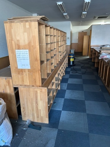 引き渡し者決定、修正材の丈夫な棚