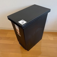 新品ニトリ消臭ゴミ箱 2個セット