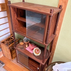 食器棚
の画像