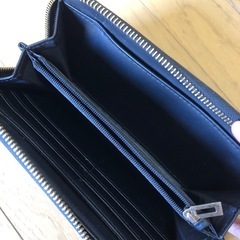 GUESS  長財布の画像
