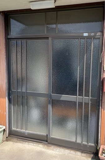 ランマ付玄関引戸　鍵5本付