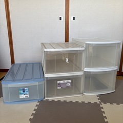 決まりました　
収納ケース　5つ