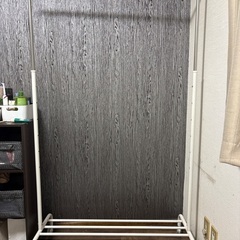 IKEAからの洋服ラックの画像