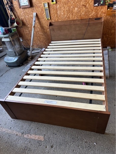 D0938 セミダブルベッド　フレーム単体　宮付き