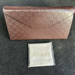GUCCIサングラスケース