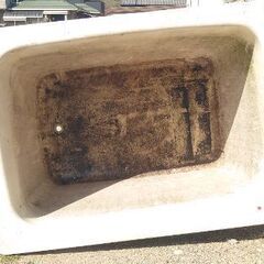 家庭菜園の必需品『雨水だめ用の風呂桶』✨下部に穴1つ❗栓もあり✨の画像