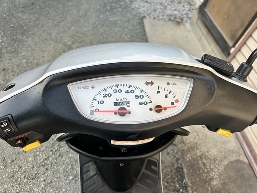 【販売済】☆配送可！ メーター振り切り！　低走行で倉庫保管の極上車！　まだまだ上がるガソリン高騰の強い味方！ 人気の中期！ ホンダ ライブディオ AF35 実働品☆