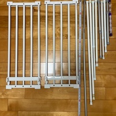 伸縮つっぱり棚　同種2点 つっぱり棒　１０本