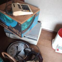 レトロ　ヴィンテージ　スタンドライト　トースター　ジャッキ　ビデオDVDデッキ？ 時計　プリンター　電話機　ジャンク家電セットの画像