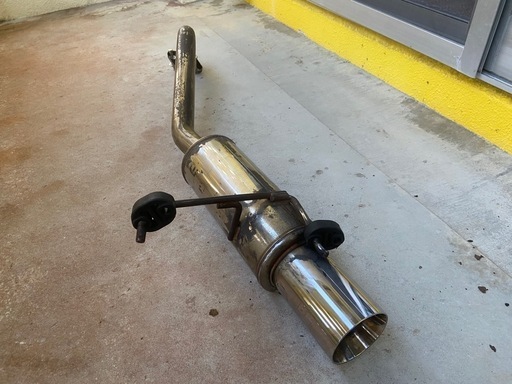 フィットge8 BLITZマフラー