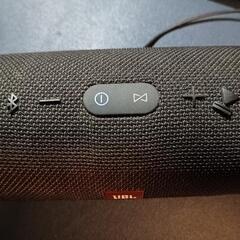 J B L Bluetoothスピーカーの画像