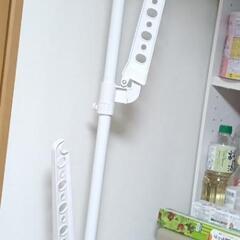洗濯ラック天井突っ張り棒の画像