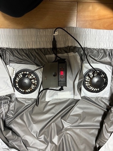 美品　
半袖空調作業着+バッテリー+ファン+充電キット