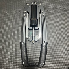 アームバー 油圧式 エキスパンダー 筋トレグッズ 大胸筋 筋トレ 10~200kg調整可能 トレーニング器具 腹筋 手首 胸筋 背筋 三頭筋 二頭筋 三角筋 筋トレ器具 自宅用 安全 初心者 男女兼用 の画像