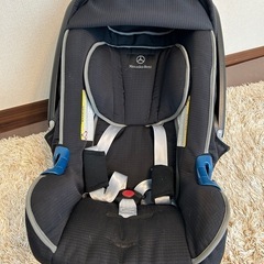 Mercedes-Benz製のベビーシート