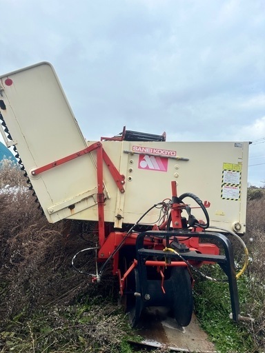 中古品農業機械ポテトハーベスターじゃ芋収穫 中古品農業機械ポテトハーベスターじゃ芋収穫