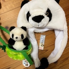 パンダ　ファーキャップ　ぬいぐるみ　キーホルダー