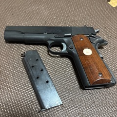 モデルガン　発火式　コルトガバメント