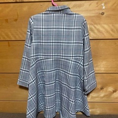 bebe ワンピース　110cm きれい系ワンピースお上品なグレーチェックですの画像