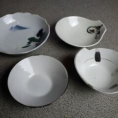 小鉢・大皿 1個　50円 の画像