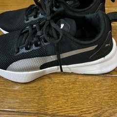 PUMAスニーカーの画像
