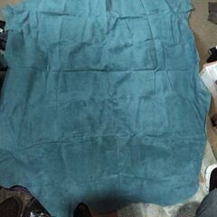 値下げ⤵　レザークラフト（革）素材　青緑とピンク（ベージュ）2枚セット