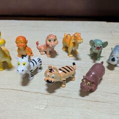 大幅お値下げ致しました。フィギュア、ピーチ姫、スヌーピー、ヤムチャ、ドラえもん、動物たちの画像