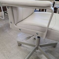 J9180　IKEA　イケア　回転チェア　MILLBERGET　ミルベルゲット　クリーニング済み【リユースのサカイ柏店】参考価格12,990円の画像