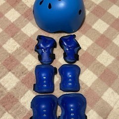 美品★キッズ　ヘルメット　プロテクターのセット
