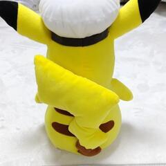 ぬいぐるみ　ピカチュウの画像