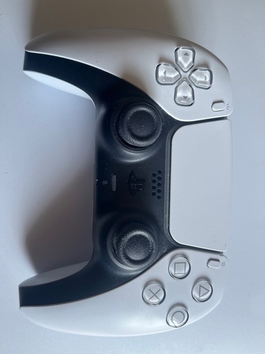 PS5本体コントローラー・ケーブル付き型番:CFI1200A01 (ちょろ