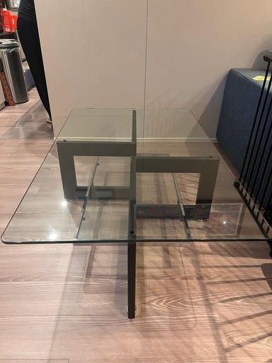 FLYMEe Noir GLASS DINING TABLE φ120 / フライミーノワール