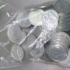 １円玉 大量 3000枚以上 100枚毎に袋入り 33袋　両替手数料を節約したい人には有り難い話ではないですか？ 数えていない１円玉もまだあります　相当価値のある不用品との交換も検討しますの画像