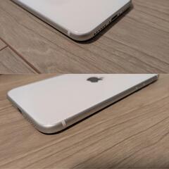 割引あり　美品　iPhone SE2 128GB MHGU3J/A ホワイト　中古iPhoneの画像