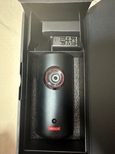 プロジェクター　Nebula Capsule 3 Laser スタンド2種もお付けします 