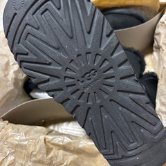 美品UGG ブラック ムートンブーツの画像