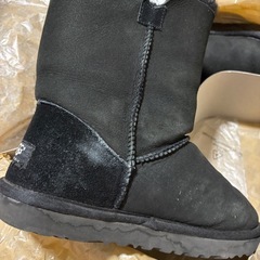 美品UGG ブラック ムートンブーツの画像