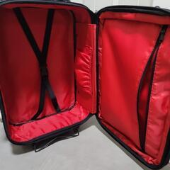 【お引取り限定】スーツケースの画像