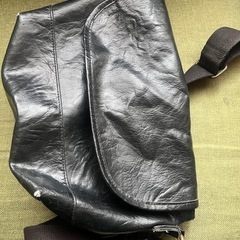 本革？カバンおしゃれですの画像